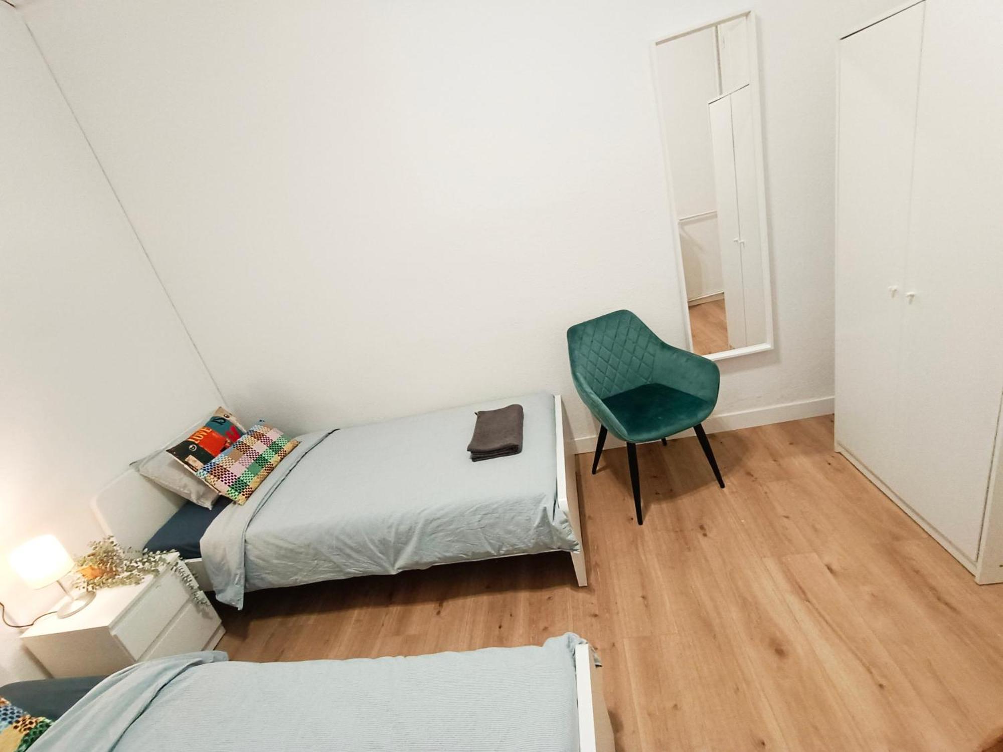 - Via Laietana Hostal Barcelona