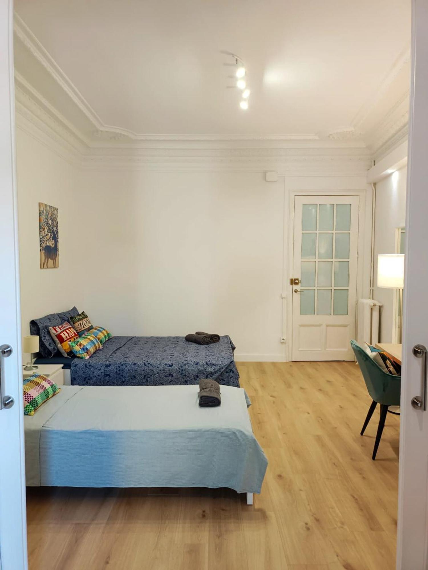 - Via Laietana Hostal Barcelona