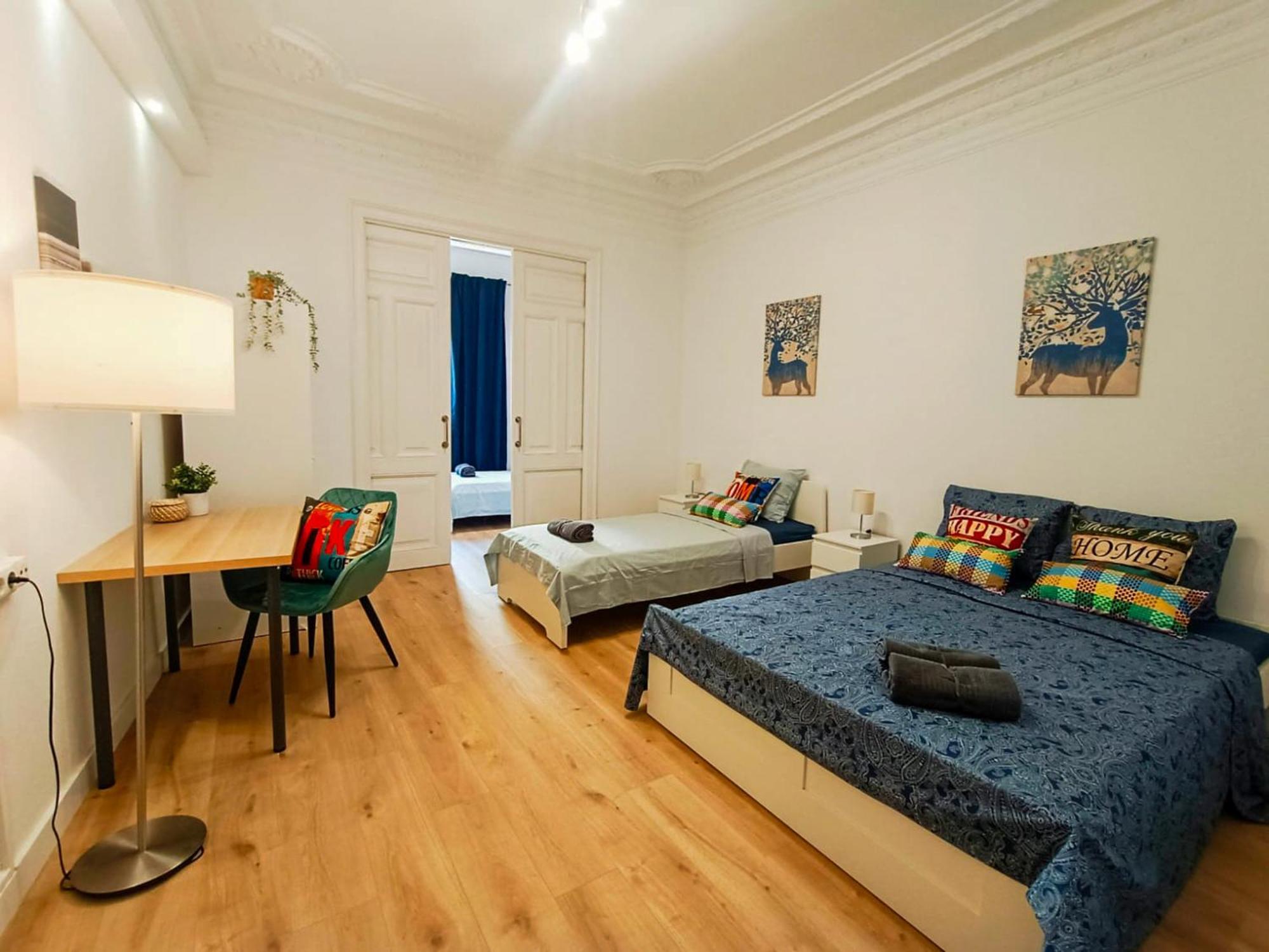 - Via Laietana Hostal