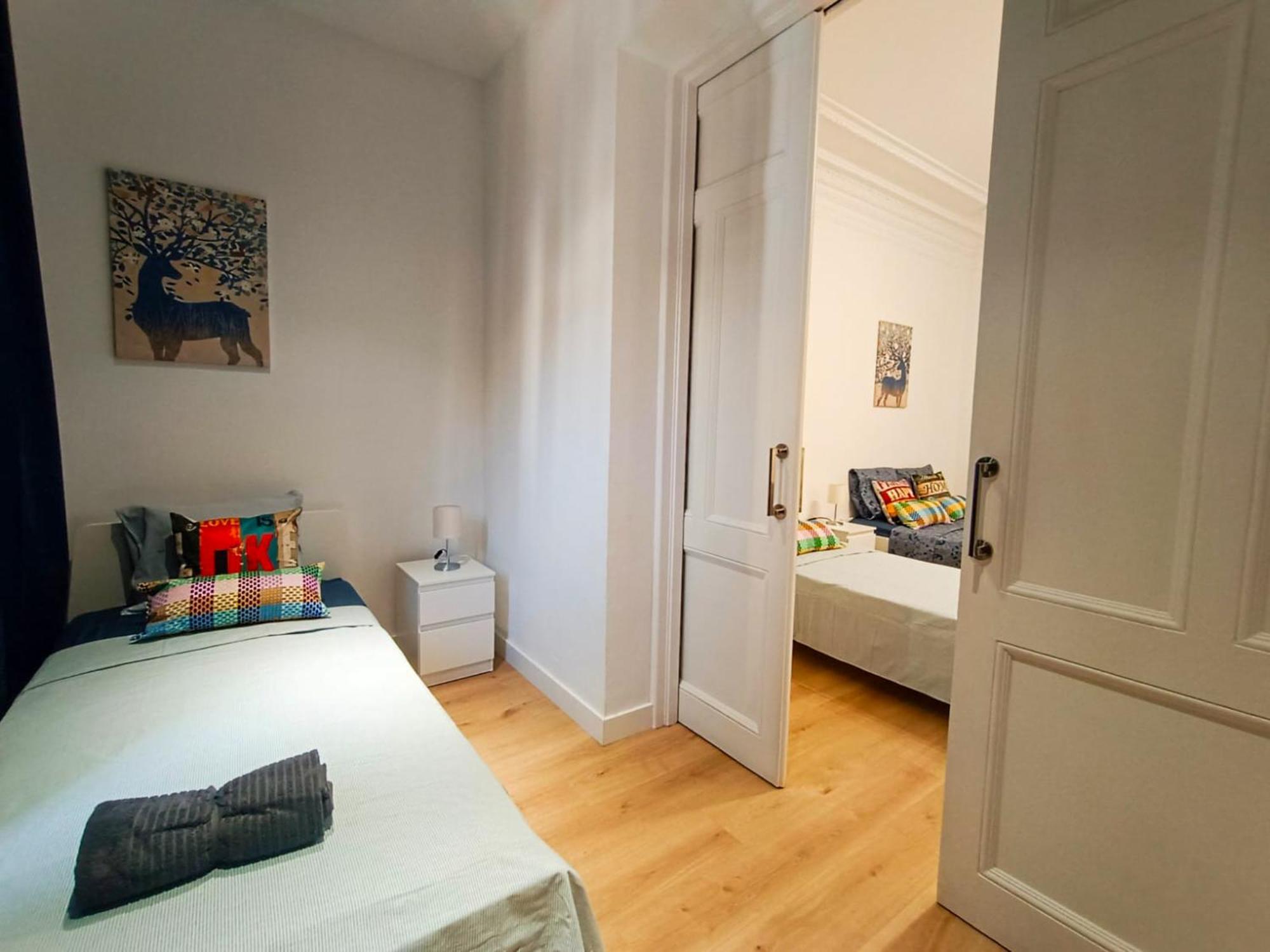 - Via Laietana Hostal Barcelona